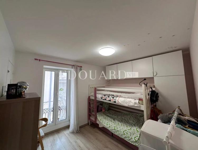 Au cœur du splendie village de La Turbie, à vendre charmant trois pièces entièrement rénové