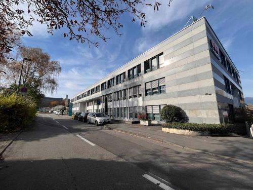 Bureaux de 152m2 - lumineux à proximité de l'aéroport et de la Place des Nations