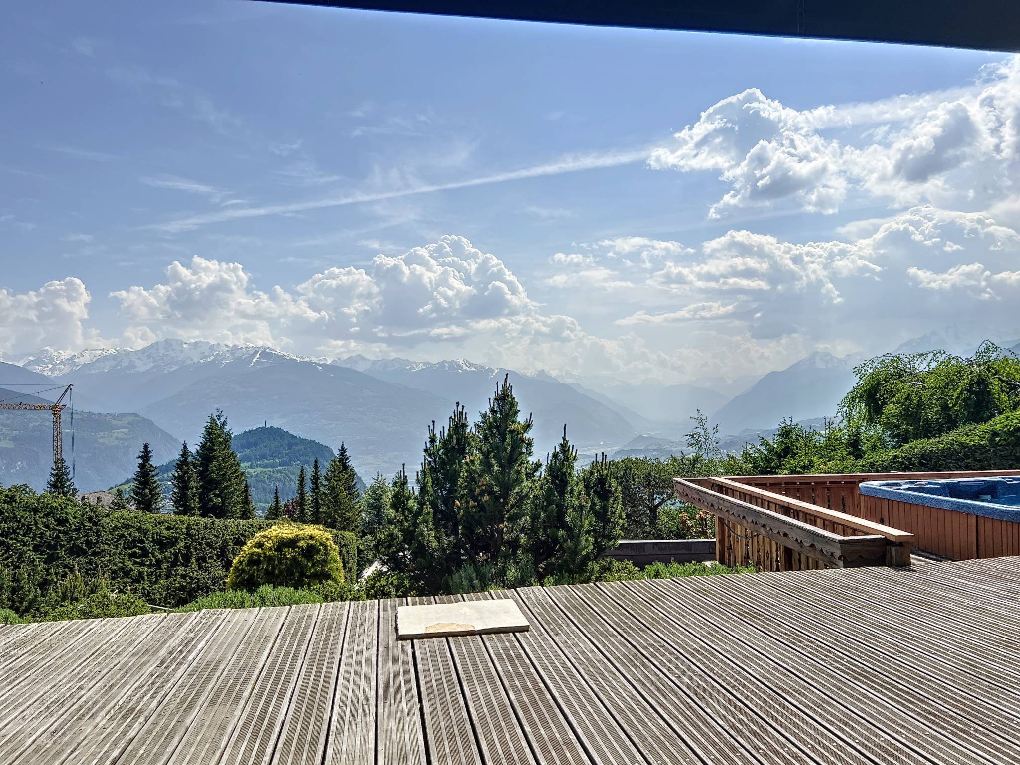 Magnifique chalet avec vue panoramique sur la plaine du Rhône et les Alpes