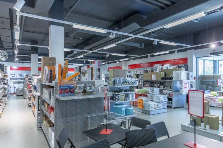 RARE ! Surface de stockage de 500 m² au centre de Genève