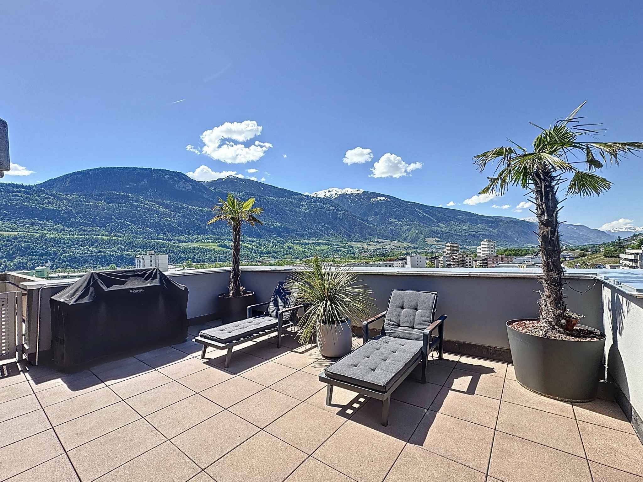 Attique duplex avec terrasse panoramique-Résidence secondaire 