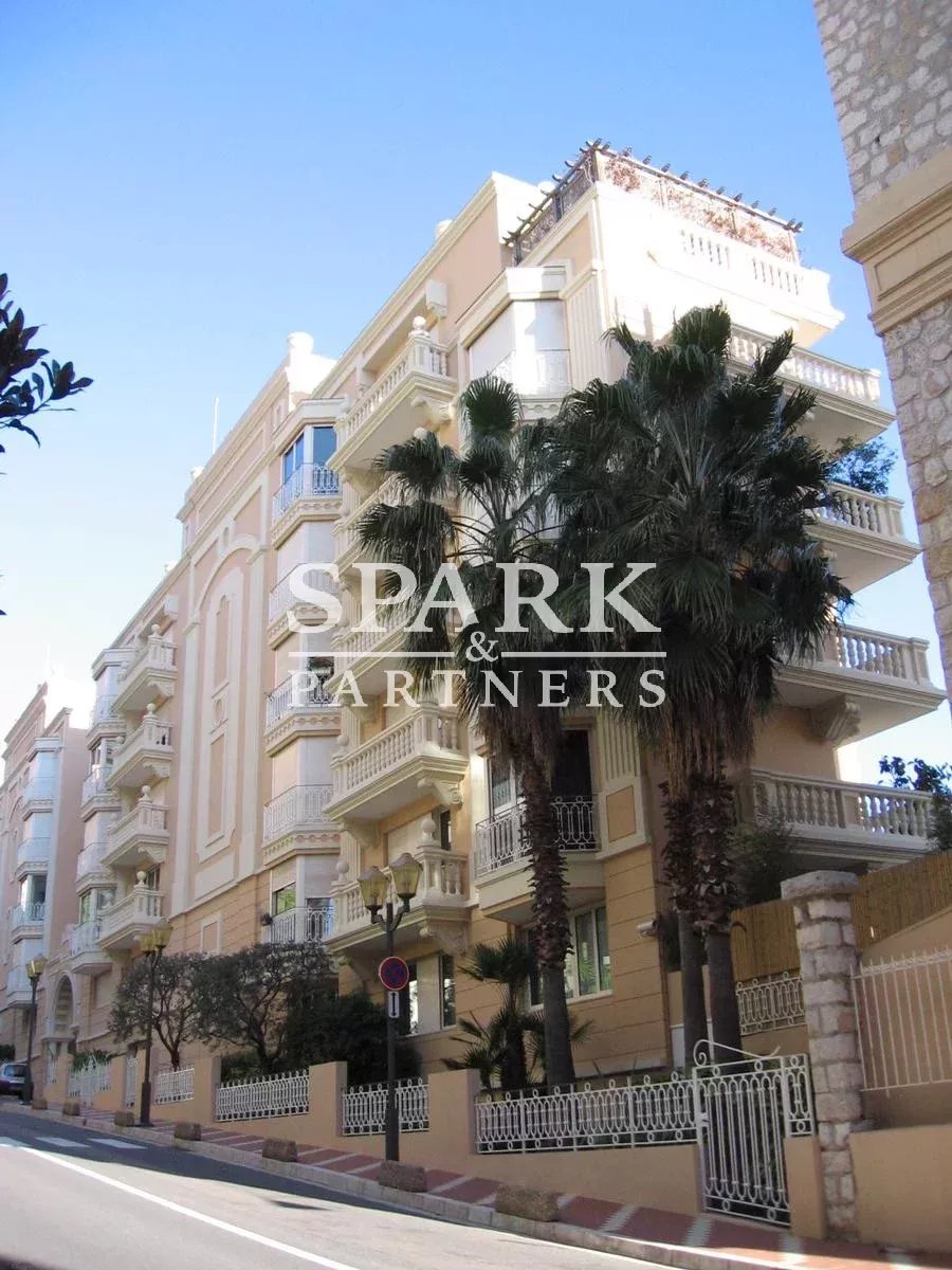 Monaco - la Rousse - Double emplacement de parking