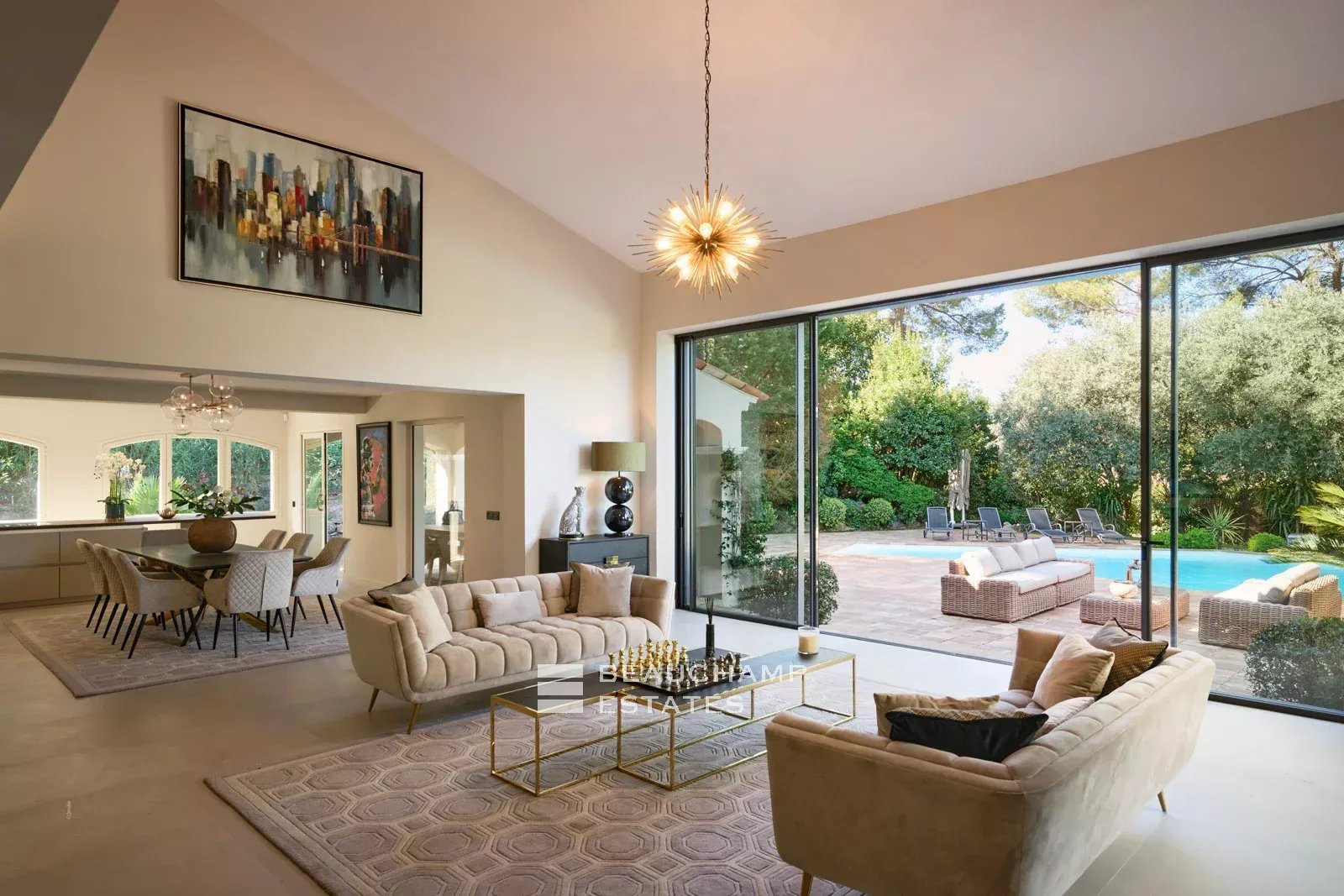 Villa néo-provencale de 5 chambres avec piscine dans un quartier résidentiel de Mougins