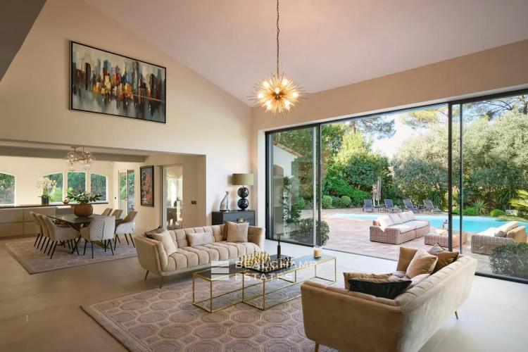 Villa néo-provencale de 5 chambres avec piscine dans un quartier résidentiel de Mougins