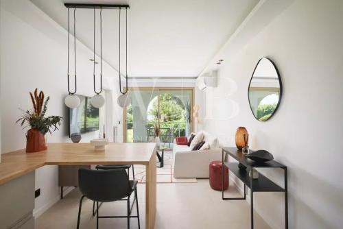 Cannes, la Californie - 2 Pièces contemporain dans résidence de grand standing avec piscine intérieure