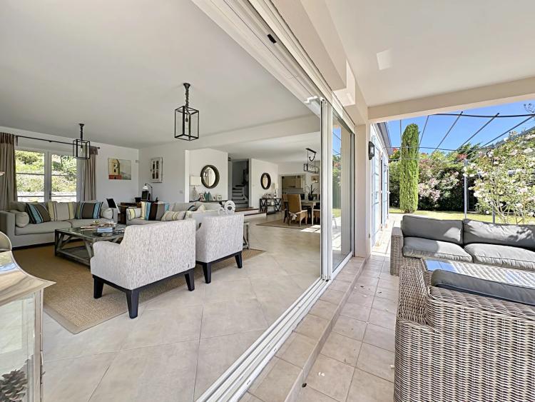 Villa dans un domaine sécurisé à vendre à Grimaud