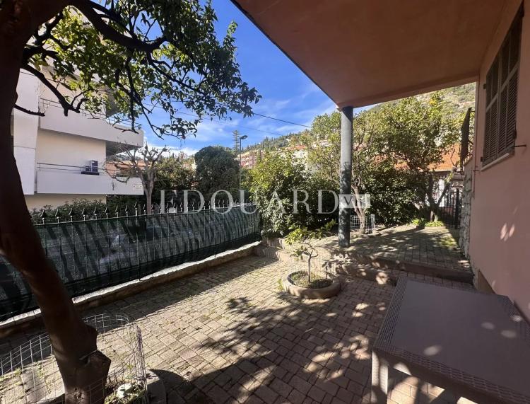 Trois pièces à vendre avec grande terrasse, au cœur du splendide quartier résidentiel de Garavan, exclusivité
