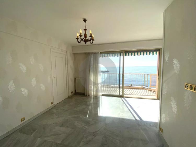 FRONT DE MER 2P 43M2 AVEC TERRASSE 12M2 CAVE