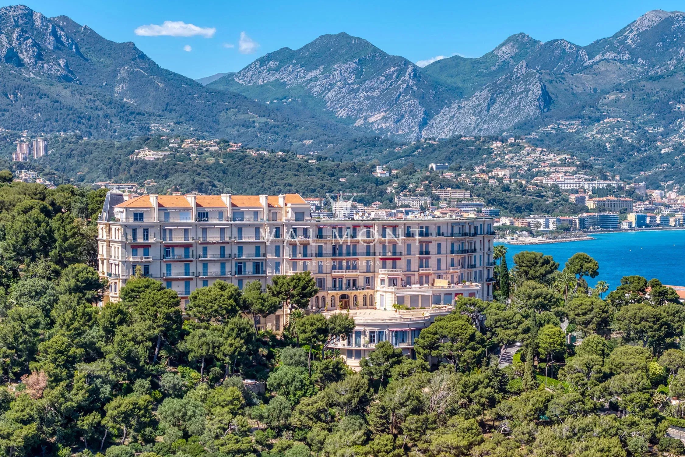 Appartement Belle Époque front de mer proche de Monaco