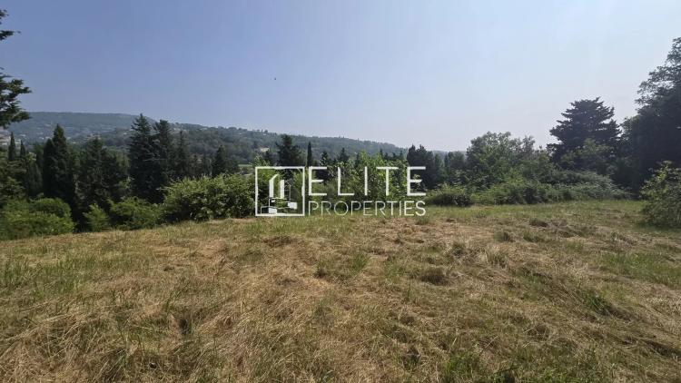 TERRAIN CONSTRUCTIBLE 3070m² AU CALME CHATEAUNEUF