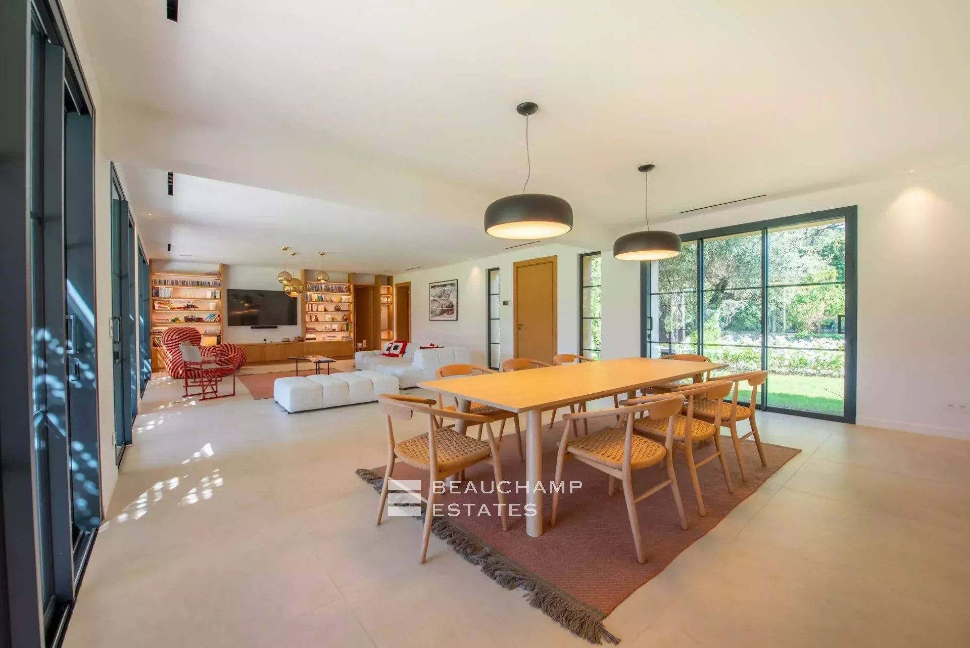 Villa neuve au coeur des Parcs de Saint-Tropez