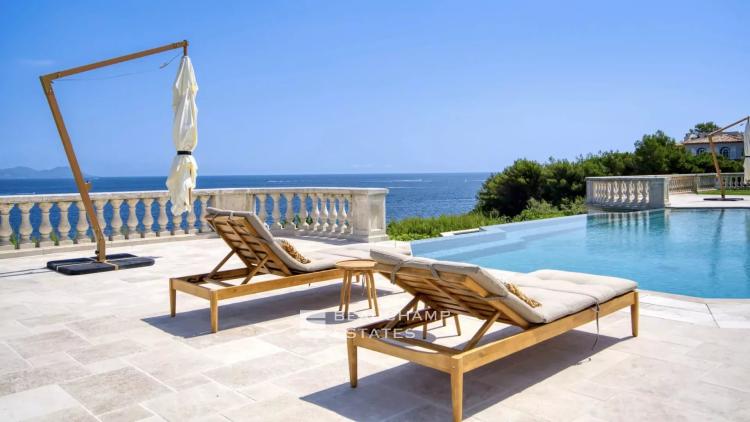 Villa provençale ultra-luxueuse située dans le prestigieux domaine des Parcs de Saint-Tropez