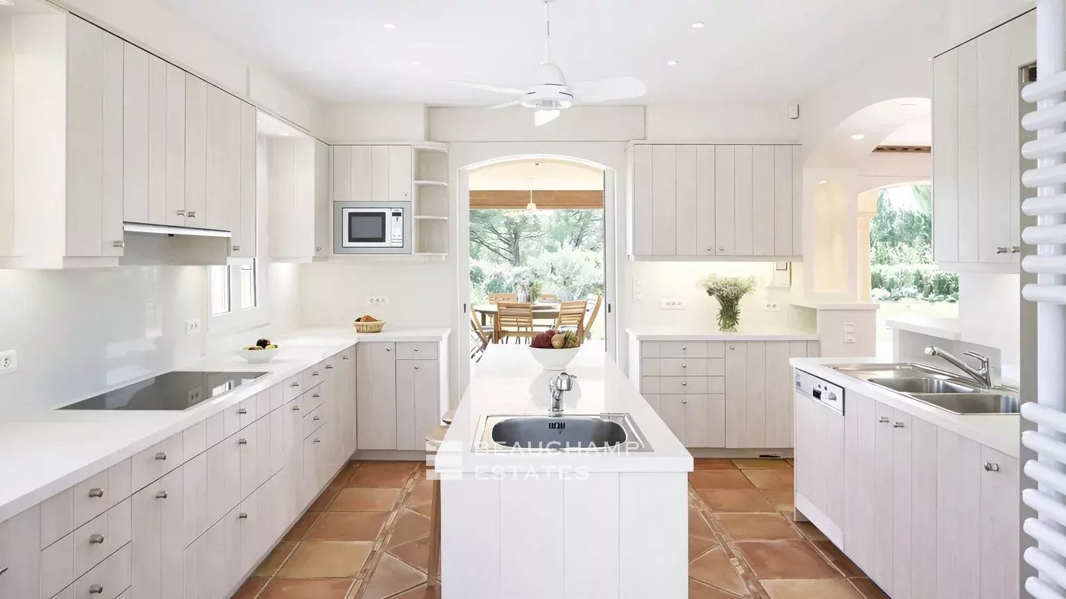 Saint-Tropez , Les Parcs - Propriété de charme à quelques minutes de St Tropez dans un domaine privé
