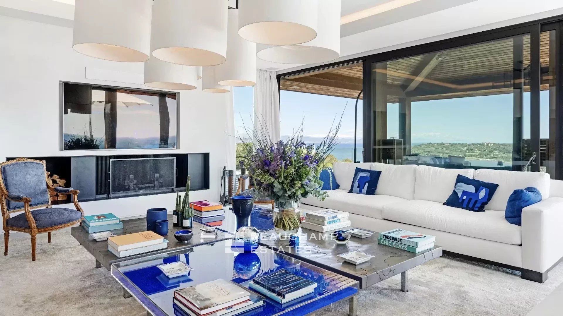 Villa d'exception proche du villa de Saint-Tropez avec prestations de grand luxe