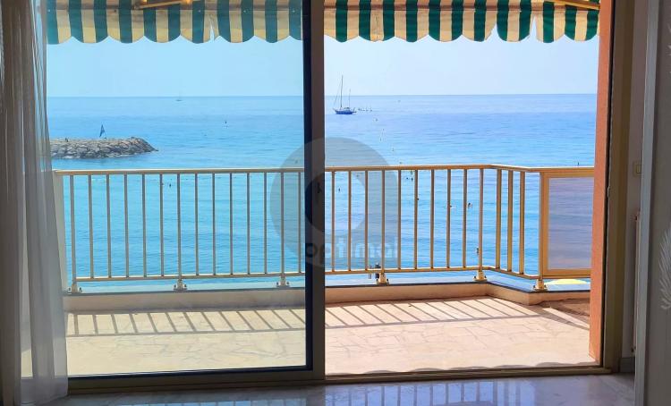 FRONT DE MER 2P 43M2 AVEC TERRASSE 12M2 CAVE