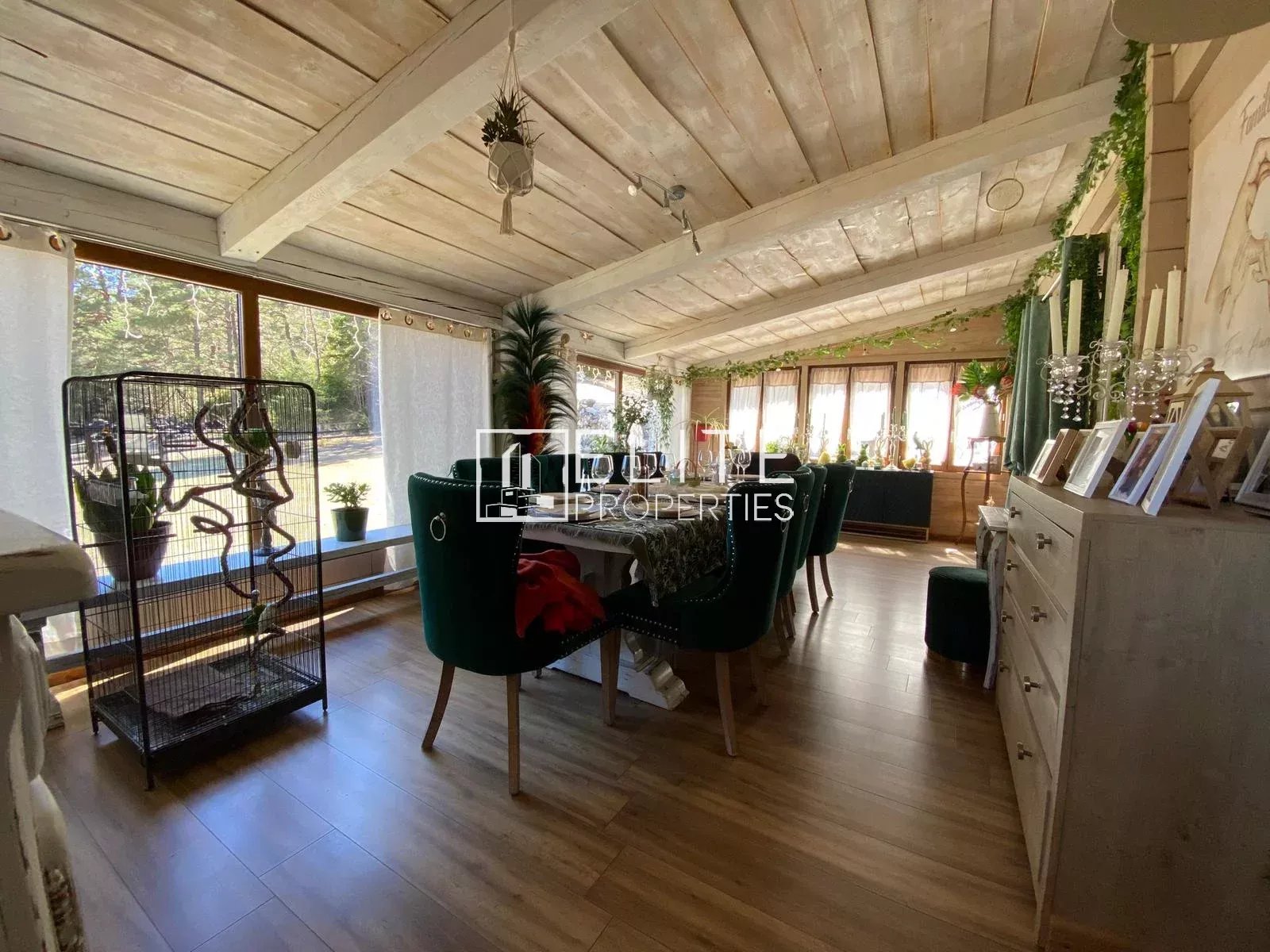 ANDON (06) – Maison en bois 211 m² avec dépendance – Calme absolu