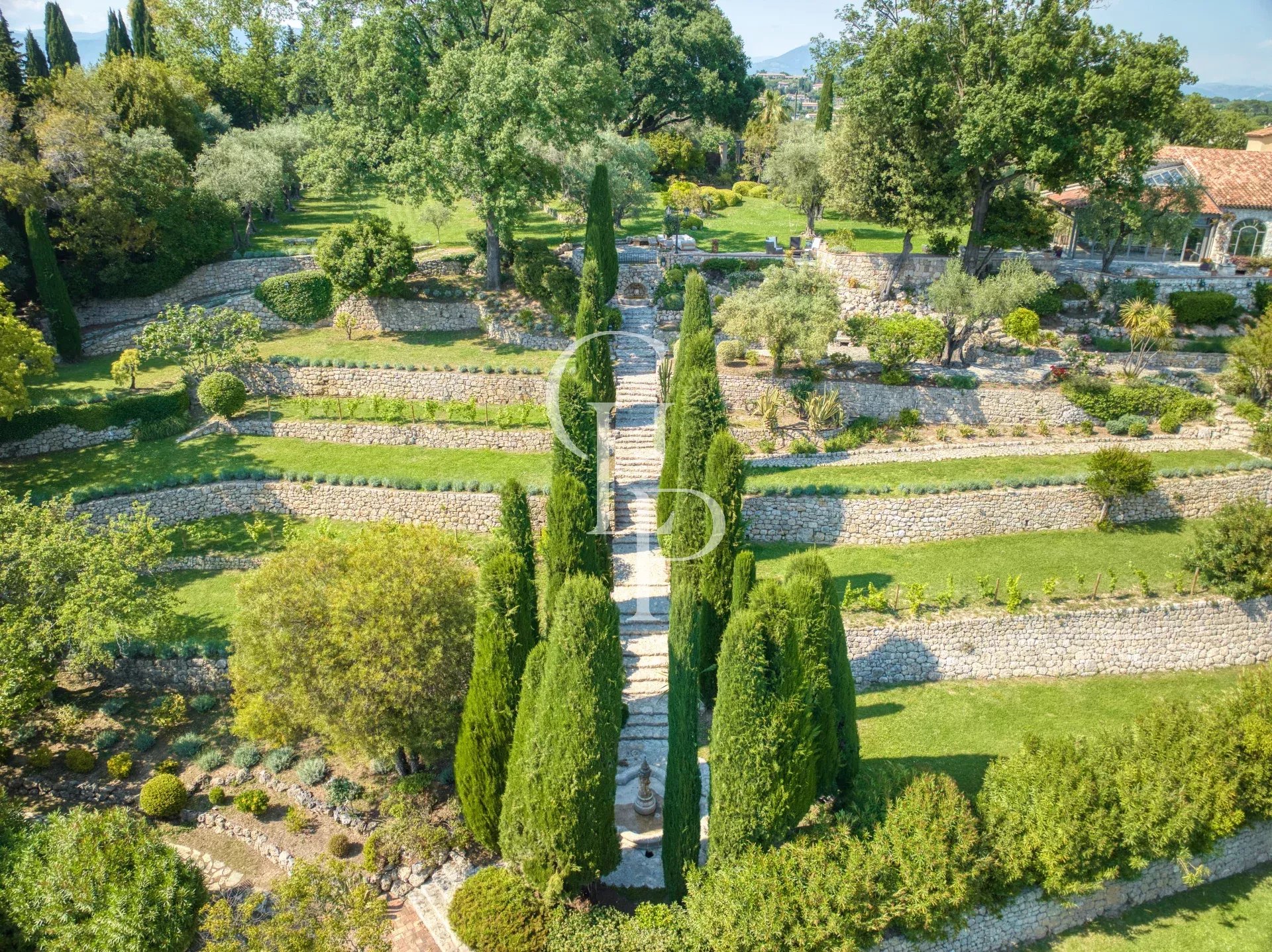 DOMAINE DE MOUGINS