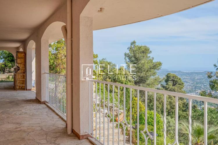 GRASSE - VILLA 221m2 6 pièces