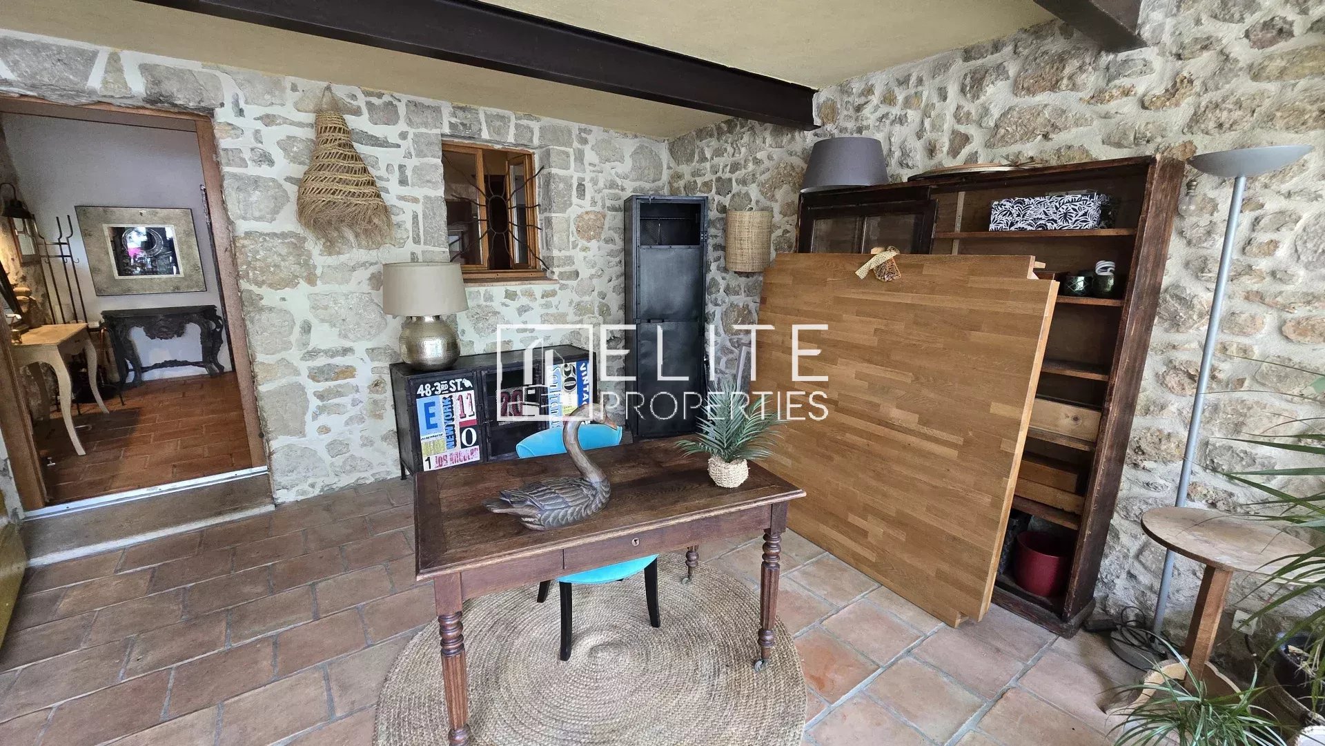 MAISON EN PIERRE 233m² & PISCINE + DÉPENDANCES - GRASSE