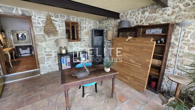 MAISON EN PIERRE 233m² & PISCINE + DÉPENDANCES - GRASSE