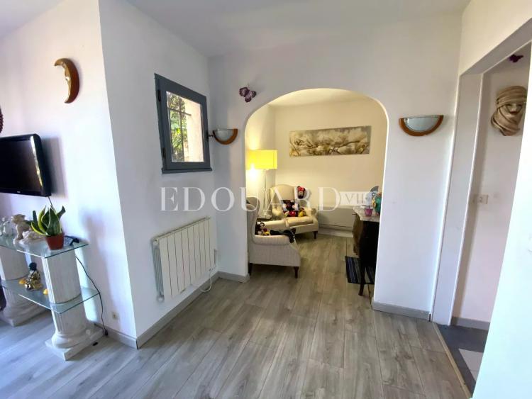 Villa provençale de 350 m² divisée en plusieurs appartements, idéale résidence principale ou investissement locatif