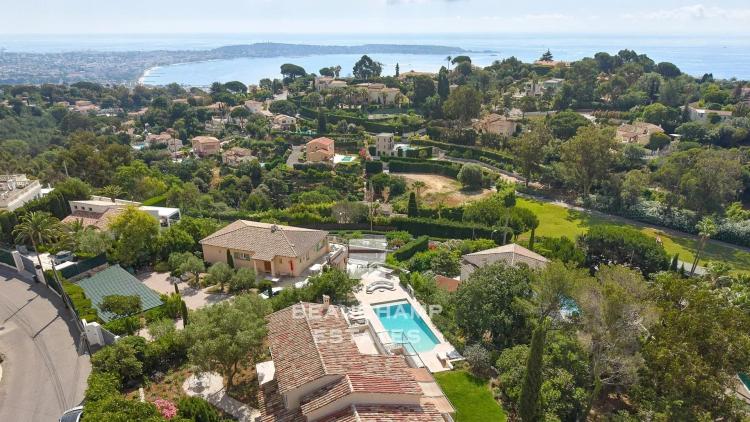 Villa néo-provençale 6 chambres avec piscine et vue mer - Super Cannes