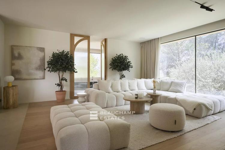 Villa contemporaine de 5 chambres proche de Mougins