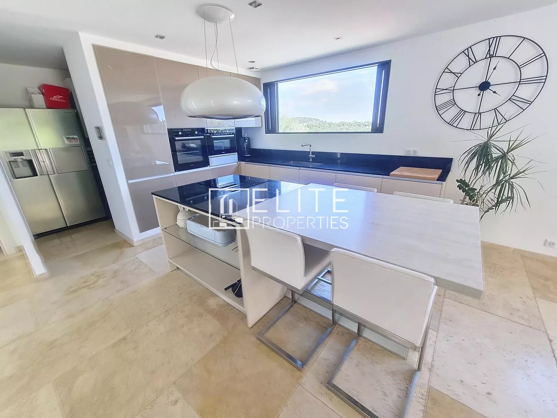 MAISON MODERNE 4 PIECES 126m² LE TIGNET