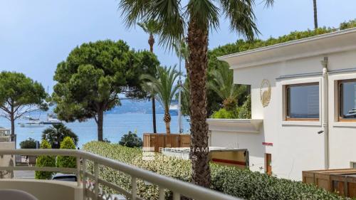 Cannes Croisette - Superbe appartement 3 pièces entièrement rénové