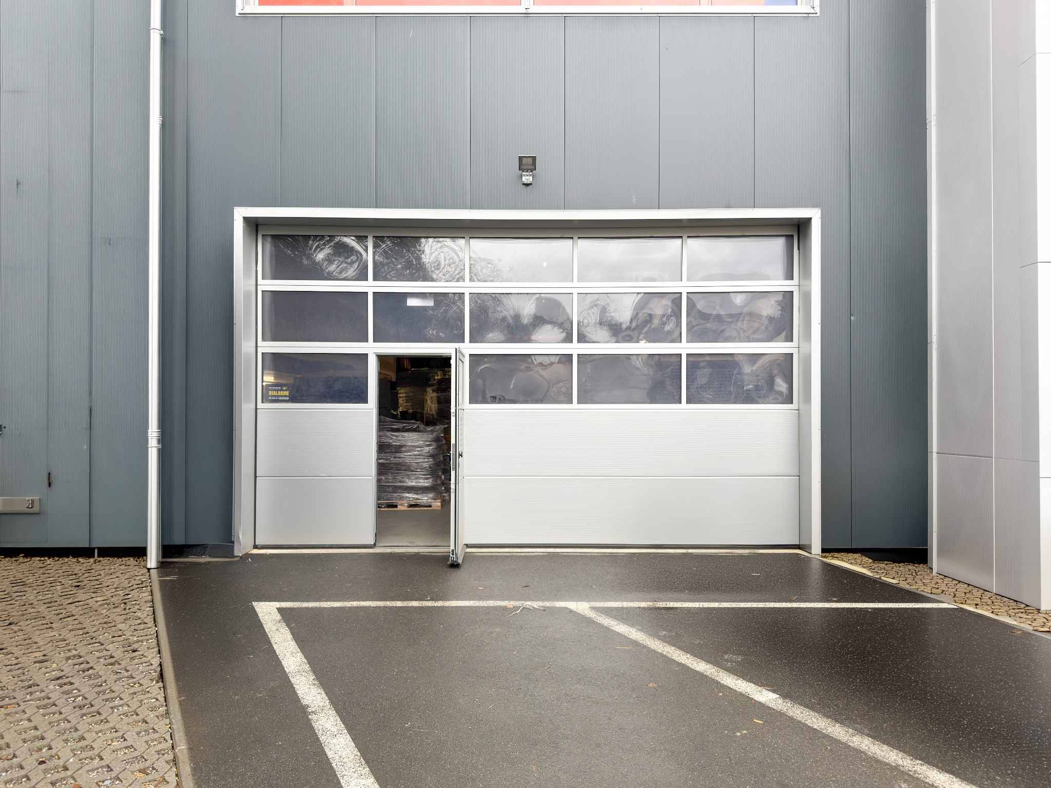 Magnifique surface artisanale de 505m2 de plain-pied