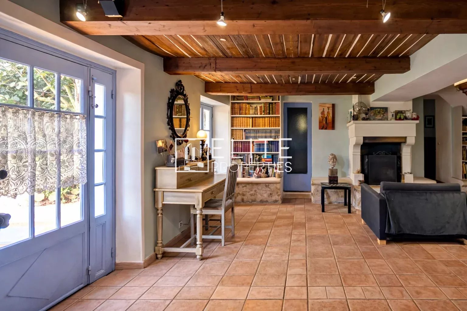 Grasse : Maison de Maître avec Potentiel Constructible Majeur !