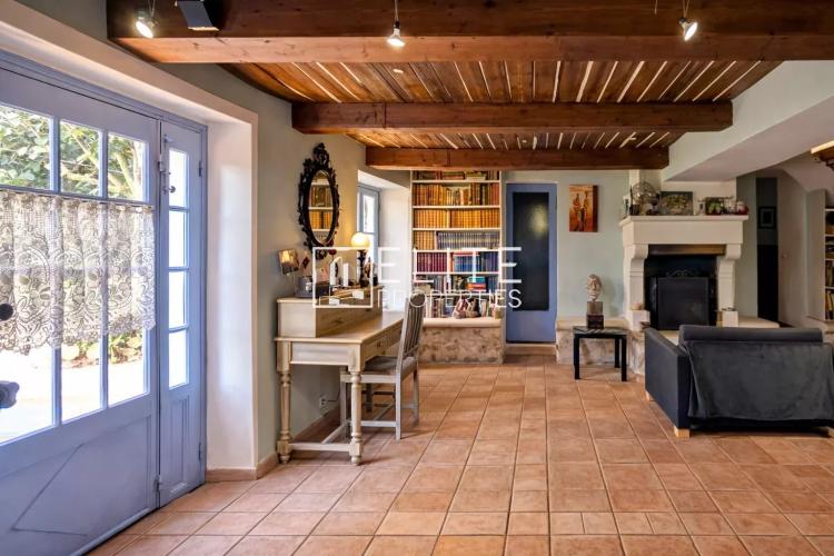 Grasse : Maison de Maître avec Potentiel Constructible Majeur !