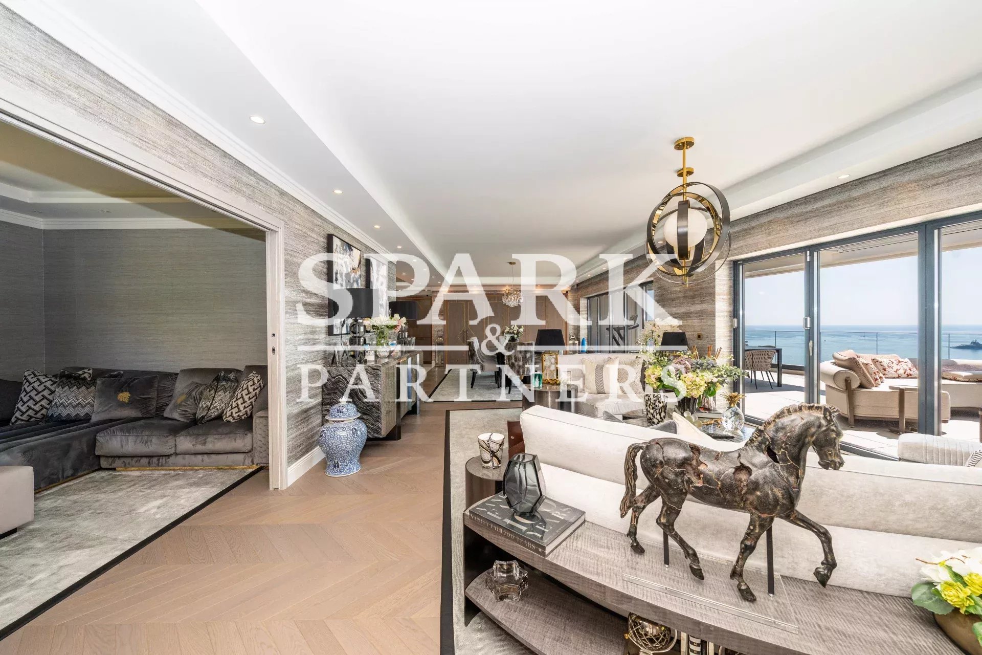 Roquebrune-Cap-Martin - Penthouse d'exception à la frontière de Monaco – Vue mer panoramique