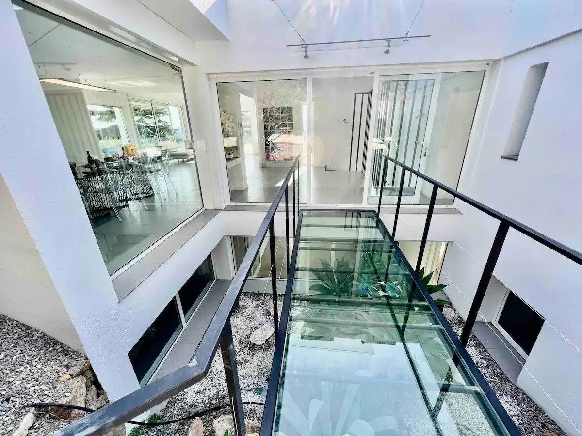 Villa contemporaine 258 m² – Vue mer, piscine, prestations haut de gamme