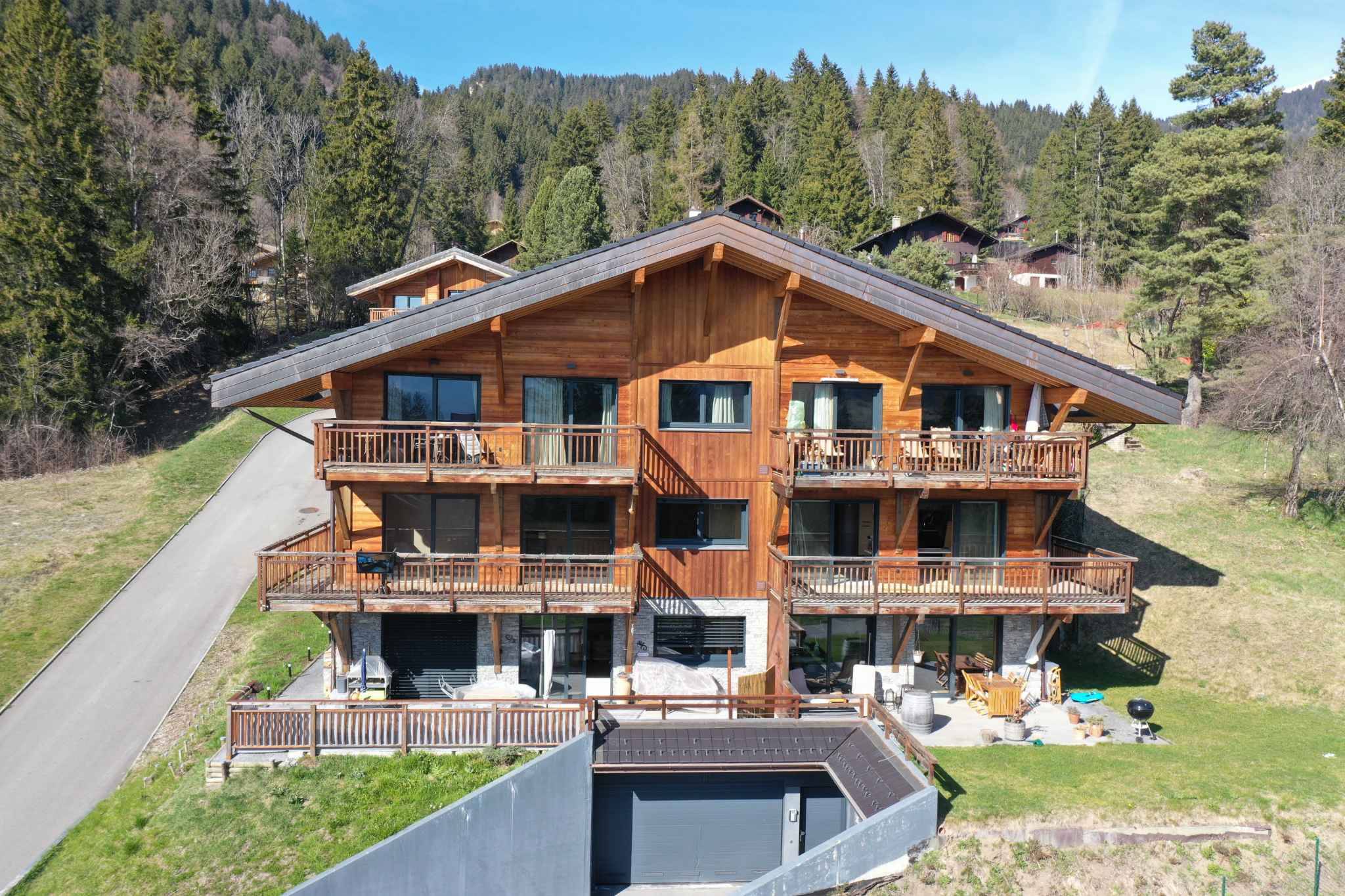 Appartement de standing face aux montagnes, à deux pas des pistes