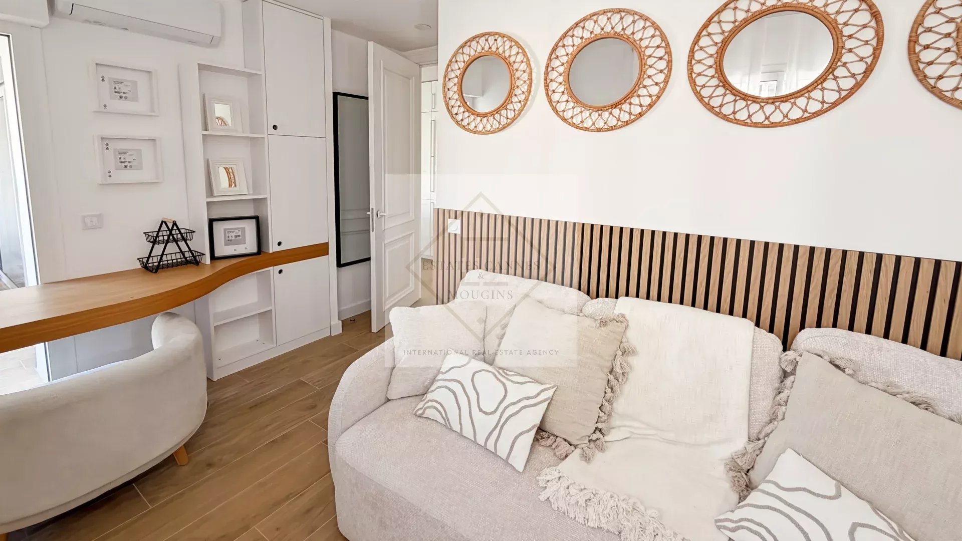 Appartement 3 pièces entièrement rénové – Cannes Palm Beach