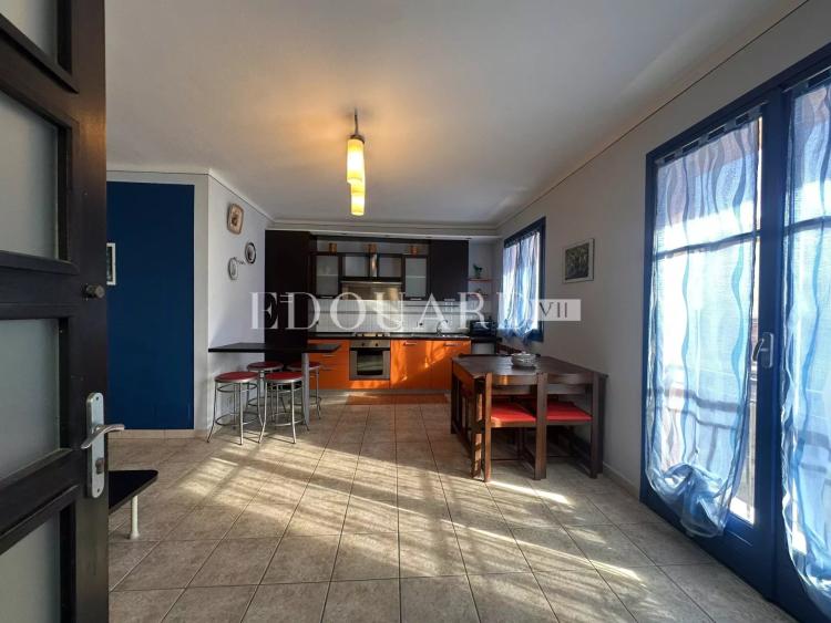Trois pièces à vendre avec grande terrasse, au cœur du splendide quartier résidentiel de Garavan, exclusivité