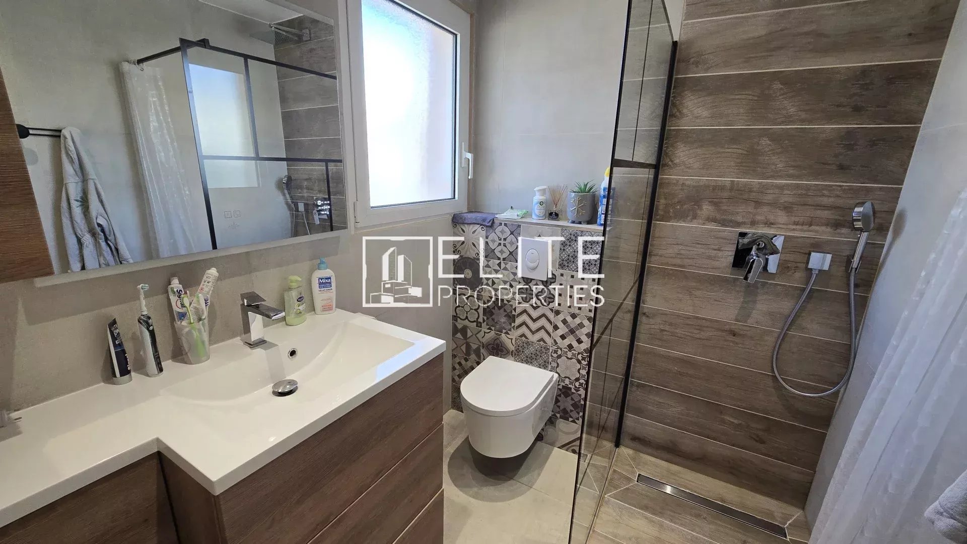 MAISON 7 PIÈCES DE 255 m² – GRASSE