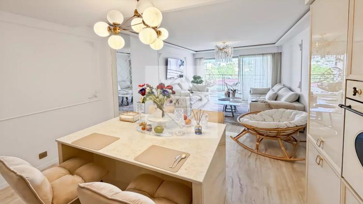 Bien rare — Appartement rénové proche du Palais des Festivals
