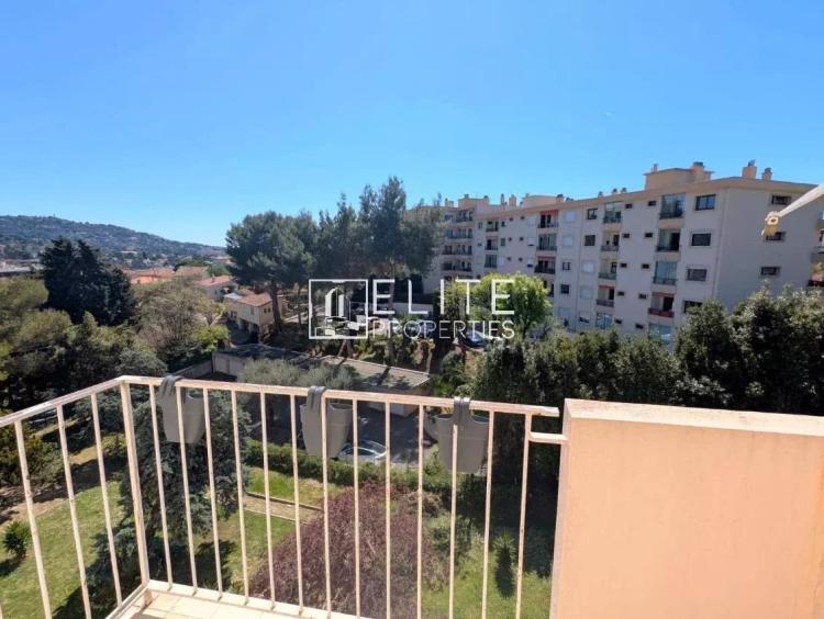 APPARTEMENT 3 PIÈCES DE 54 m² – DERNIER ÉTAGE – GARAGE PARKING & CAVE – LE CANNET