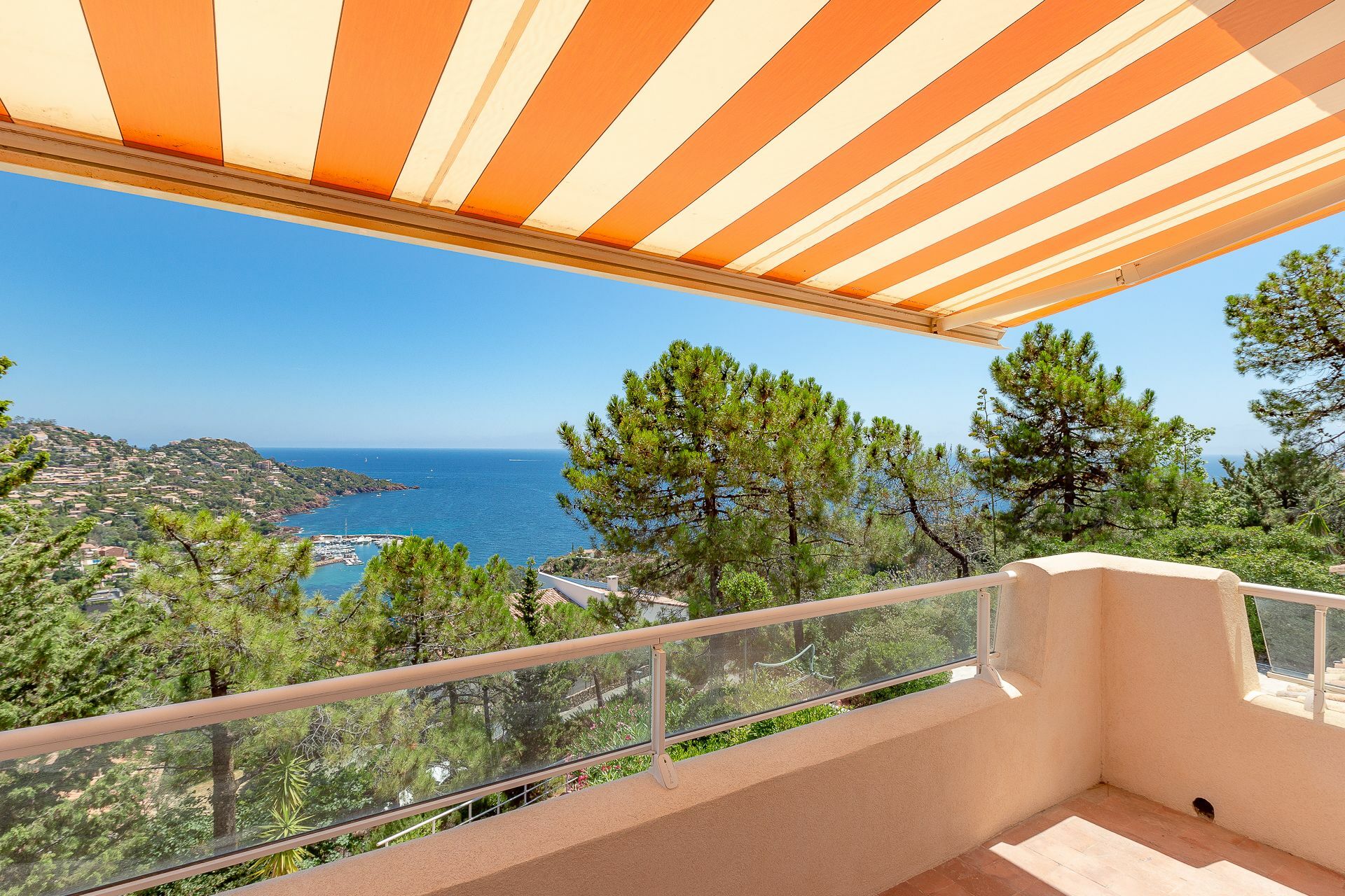 Villa rénovée vue mer à Théoule-sur-Mer