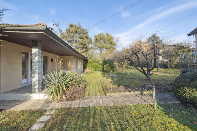Spacieuse Villa Familiale De Plain Pied Avec Un Fort Potentiel