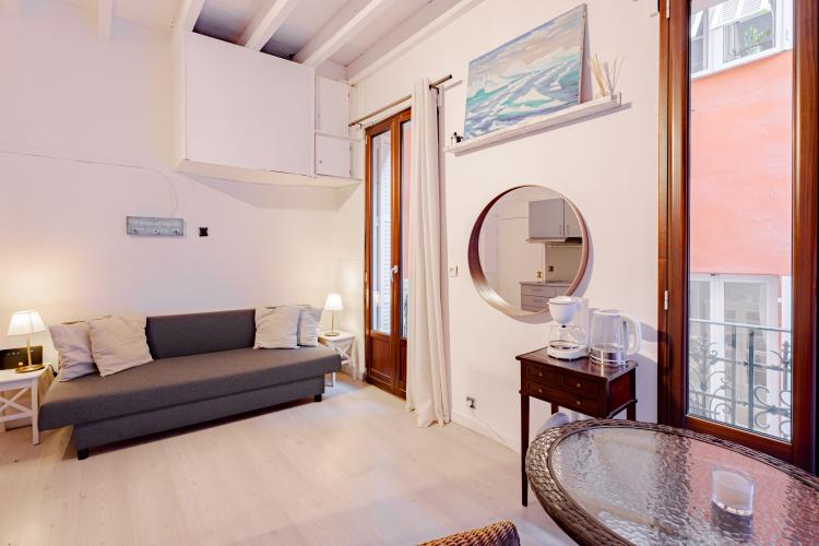 STUDIO - PIED A TERRE IDEAL