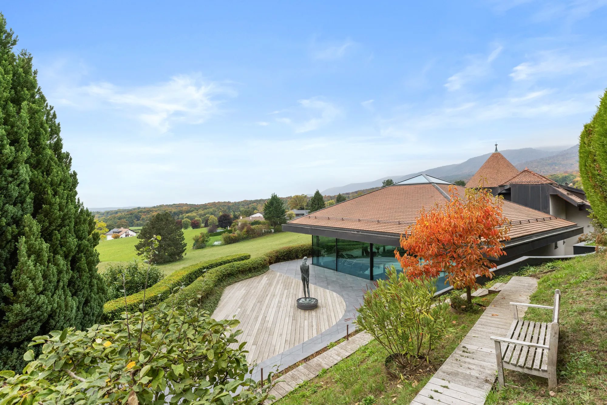 Propriété D'exception Avec Piscine Intérieure Et Vue Sur Le Lac Léman