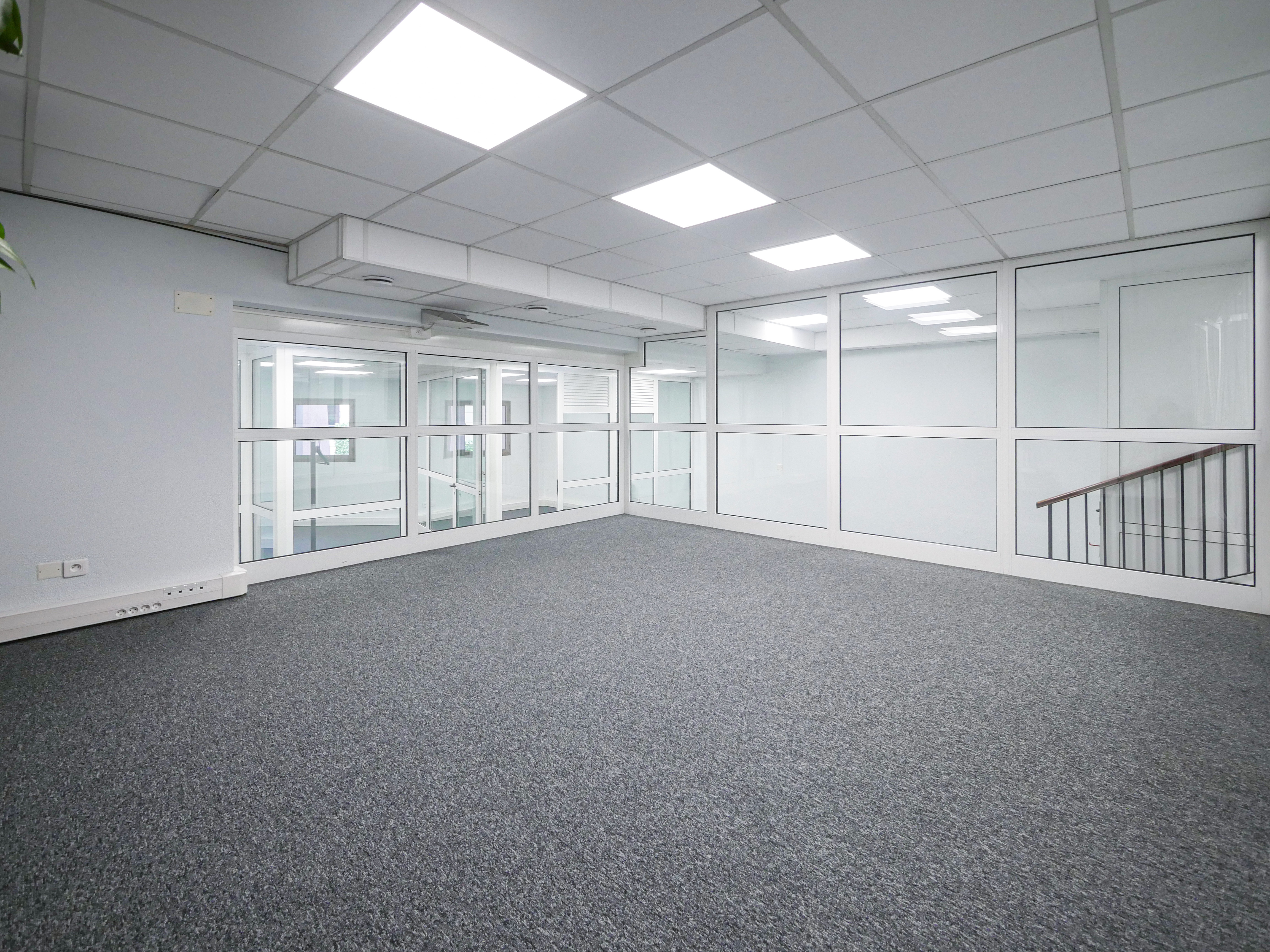 CARRE D'OR - LOCAL A USAGE DE BUREAUX OU COMMERCIAL
