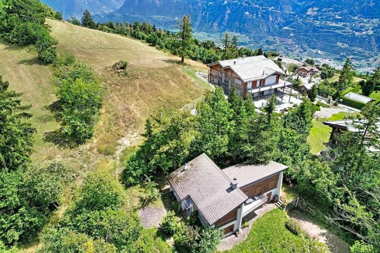 Parcelle d'exception avec permis de construire en force