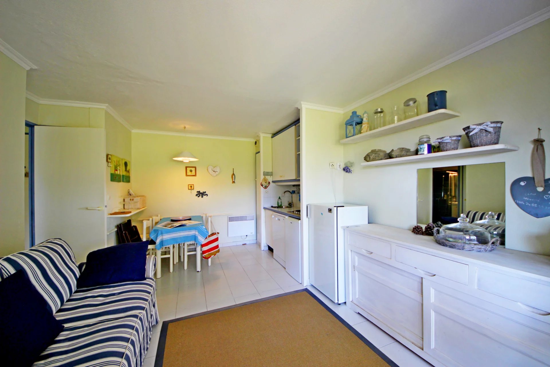 AGAY CAP ESTEREL 2 PIÈCES TRAME LARGE AVEC JARDIN