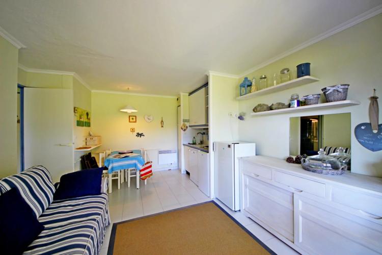 AGAY CAP ESTEREL 2 PIÈCES TRAME LARGE AVEC JARDIN