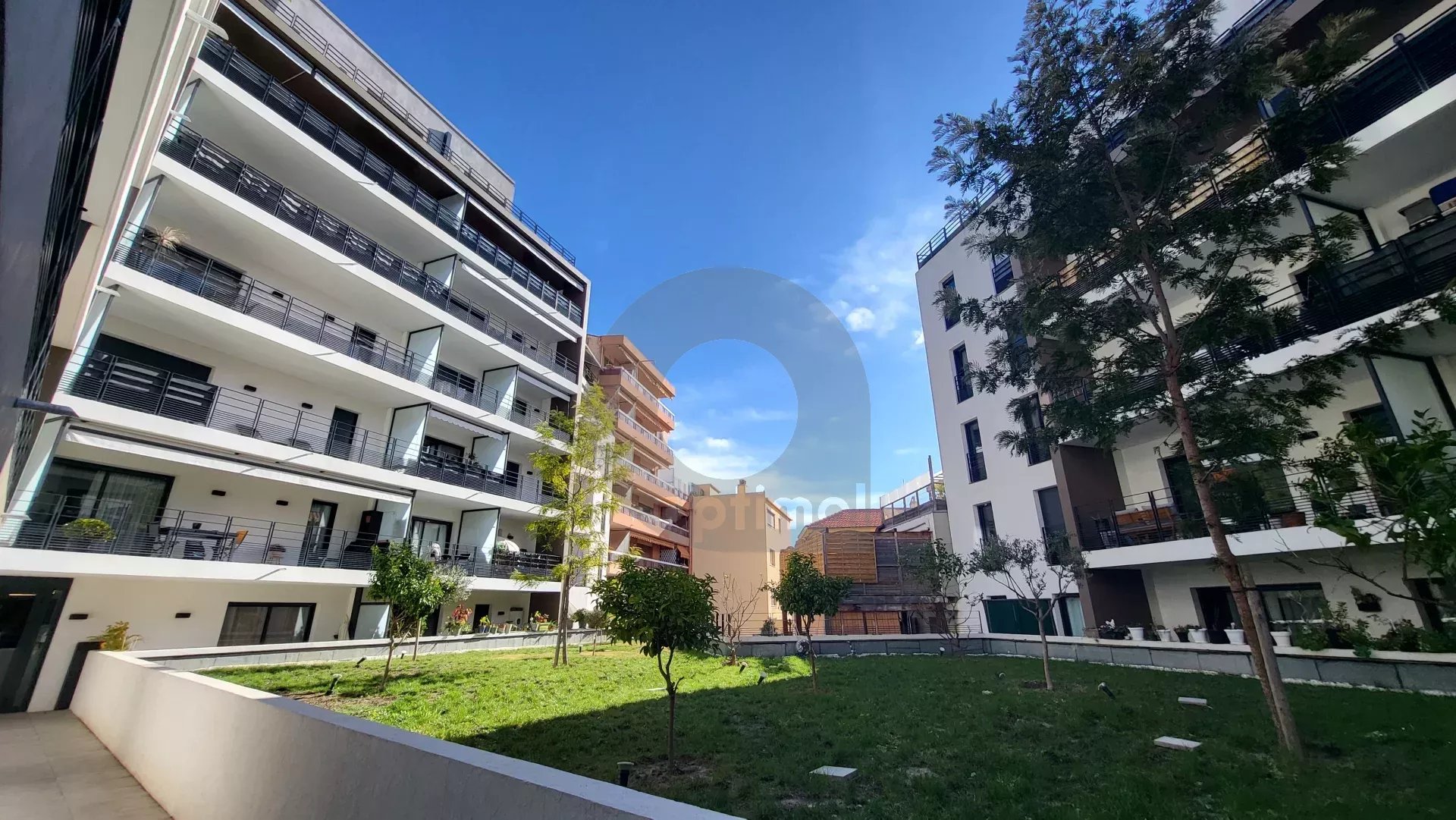 Menton centre - Immeuble neuf - Appartement deux pièces avec terrasse