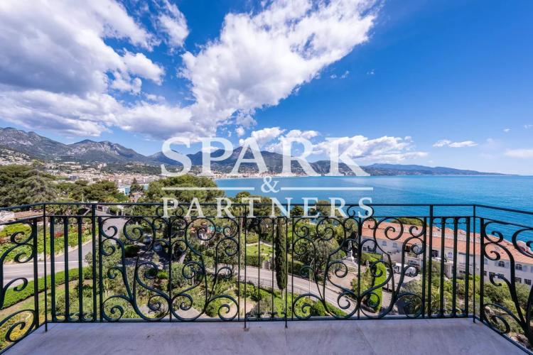 Sublime appartement 4 pièces vue imprenable sur la mer